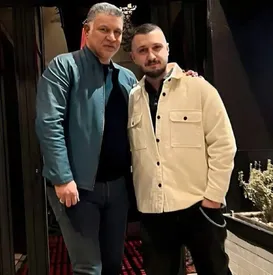 عکس/ علی دایی با رپر مشهور در رستوران لاکچری دیدار کرد