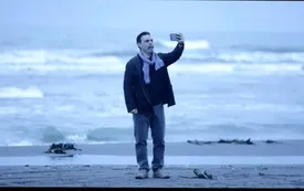 تصویری عاشقانه از پیمان معادی و همسرش/ عکس