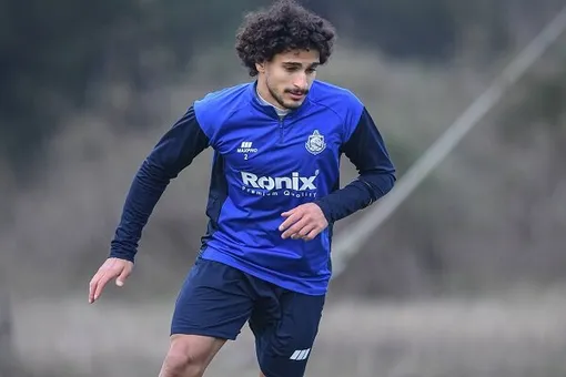 مدافع استقلال از سفر به دبی بازماند