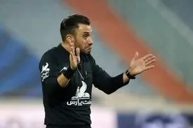 کوپال و کمک‌هایش در محاصره استقلالی‌های خشمگین/عکس