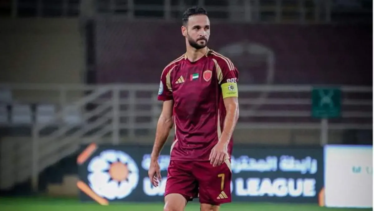 سرمربی معروف پرسپولیس را دور زد!