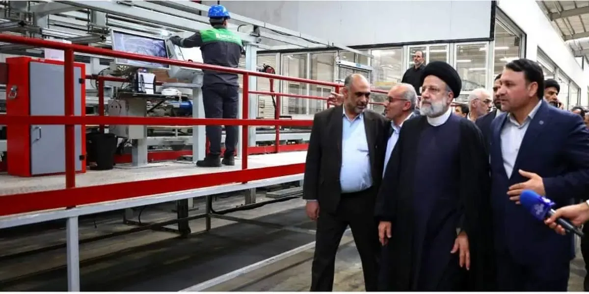 افتتاح فاز یک مجتمع کشت و صنعت پاک چوب با حمایت مالی بانک سپه و با حضور رئیس‌جمهور