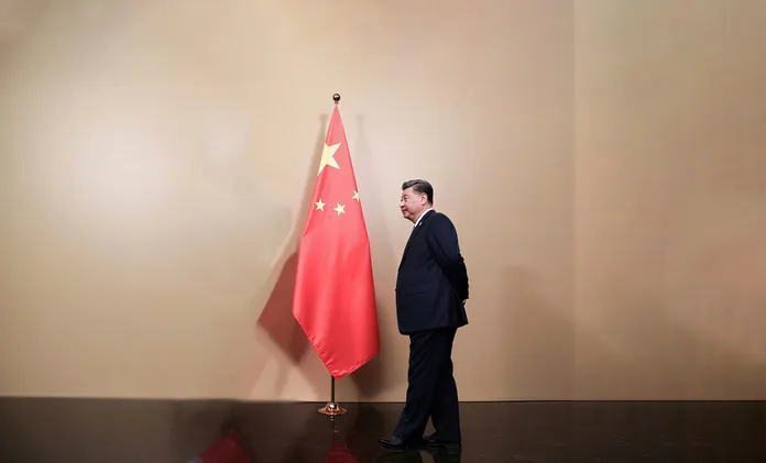 میانجی پشت پرده 