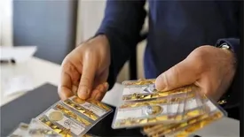 سکه و طلا روی ریل کاهش قیمت قرار گرفتند/ کاهش ۱۶۰ هزار تومانی سکه طرح جدید