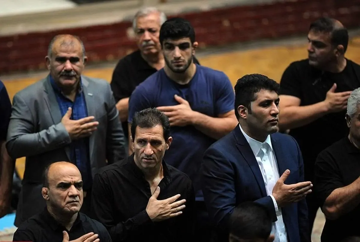 ببینید | مداحی قهرمان کشتی جهان در اردوی تیم ملی