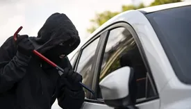 زن جیب‌بر وسط ازدحام مترو دستگیر شد/ جزییات