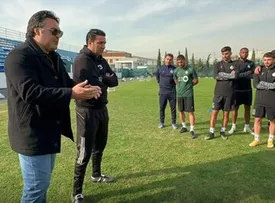 خوش‌آمدگویی خاص نکونام به آتیلا حجازی / عکس