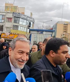 عکس/ حضور سید عباس عراقچی در راهپیمایی ۲۲ بهمن ۱۴۰۴