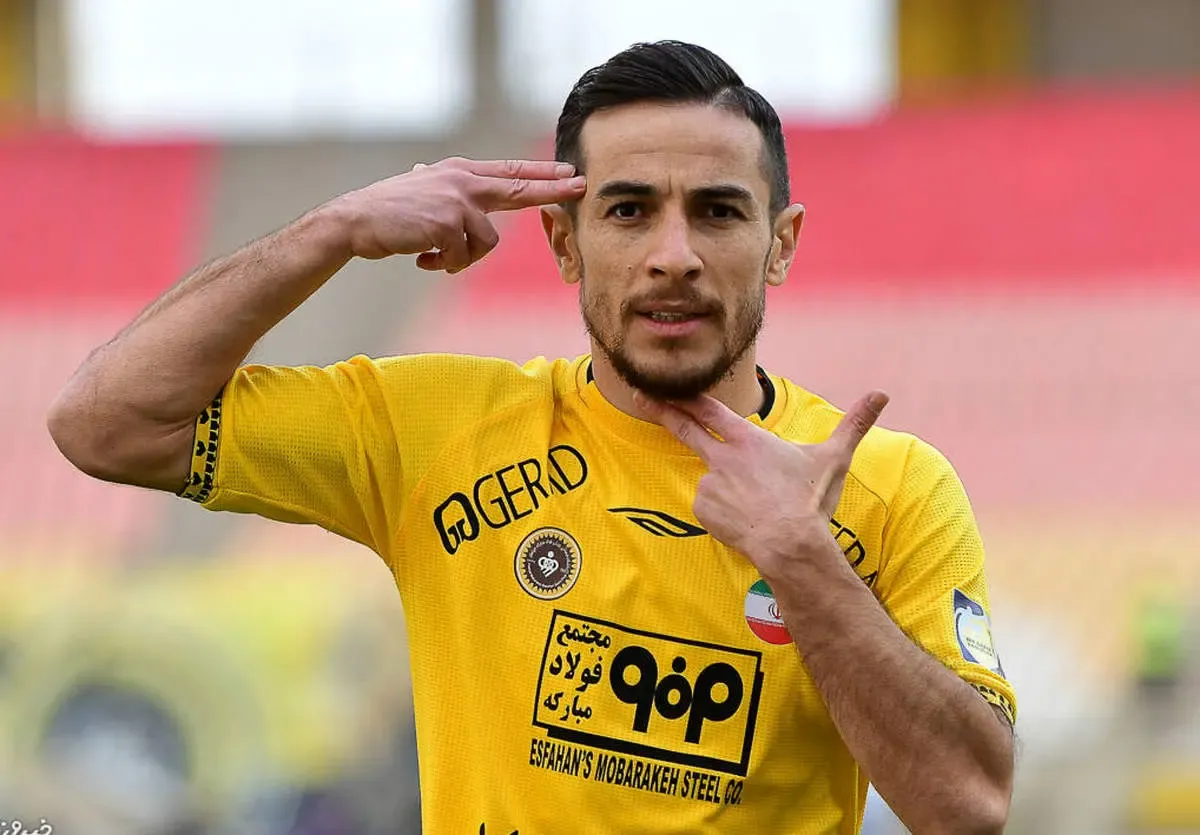 طعنه سنگین فرشاد احمدزاده به پیشکسوت استقلال/ عکس