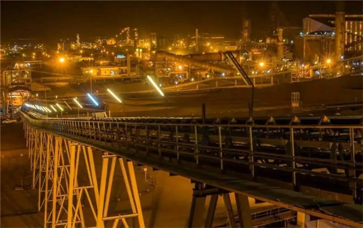 لبیک جهادگران شرکت آهن و فولاد ارفع به فرمان مقام معظم رهبری مبنی بر «مهار تورم و رشد تولید»