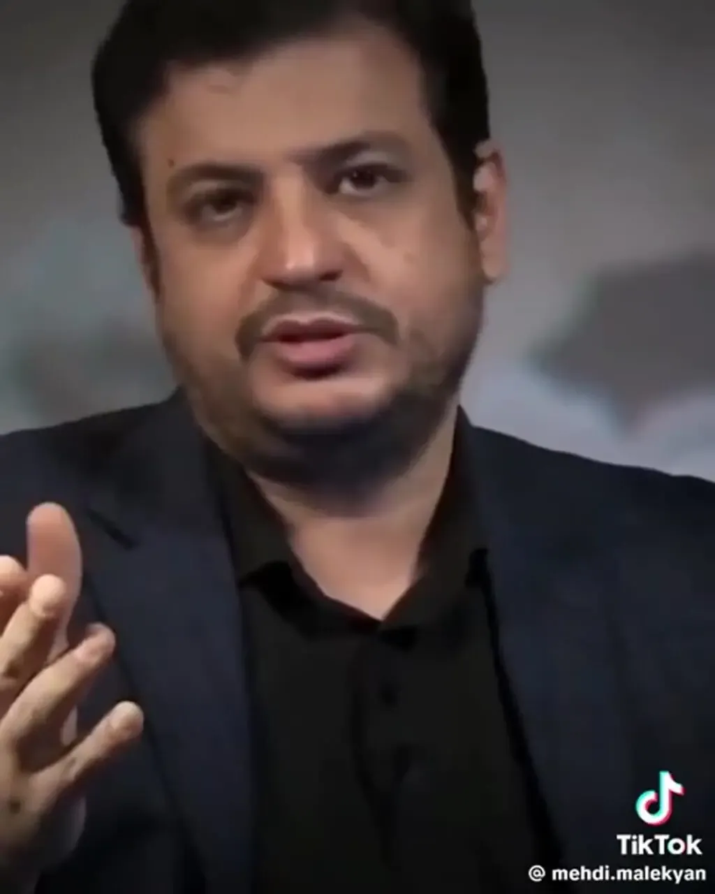 توهین رائفی پور به مردم برای رای دادن به پزشکیان/ببینید