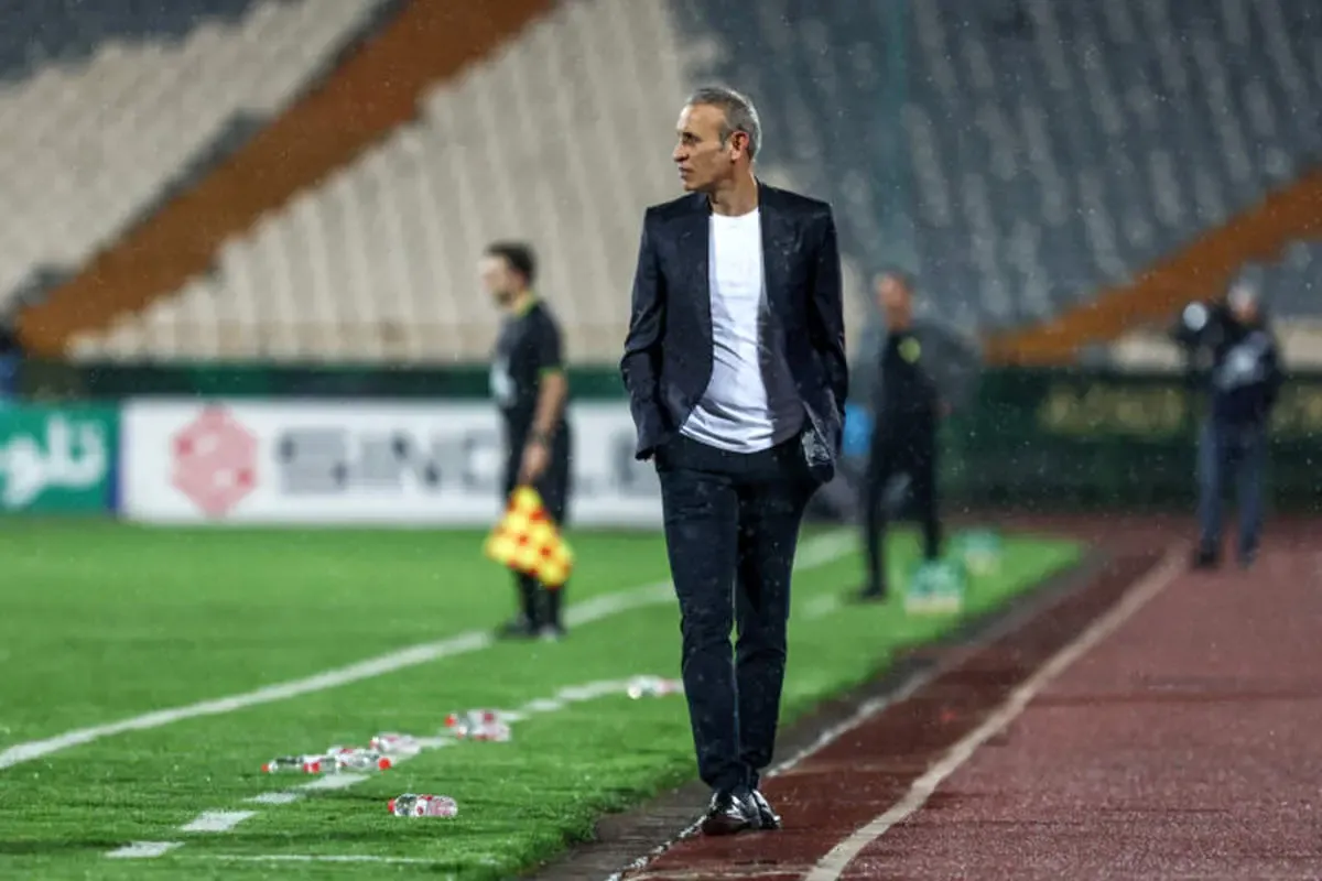 برزگر: گل‌محمدی در فوتبال جلوتر از نکونام است