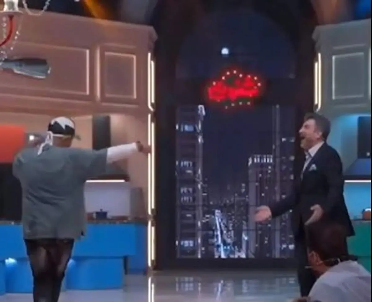 بزن و برقص محمود شهریاری و مهران غفوریان با آهنگ حمیرا/ ببینید