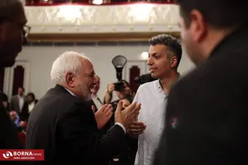 خوش و بش ظریف و فردوسی‌پور در یک مراسم/ عکس