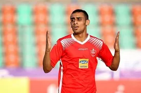 مهاجم پرسپولیسی به تیم قطری پیوست