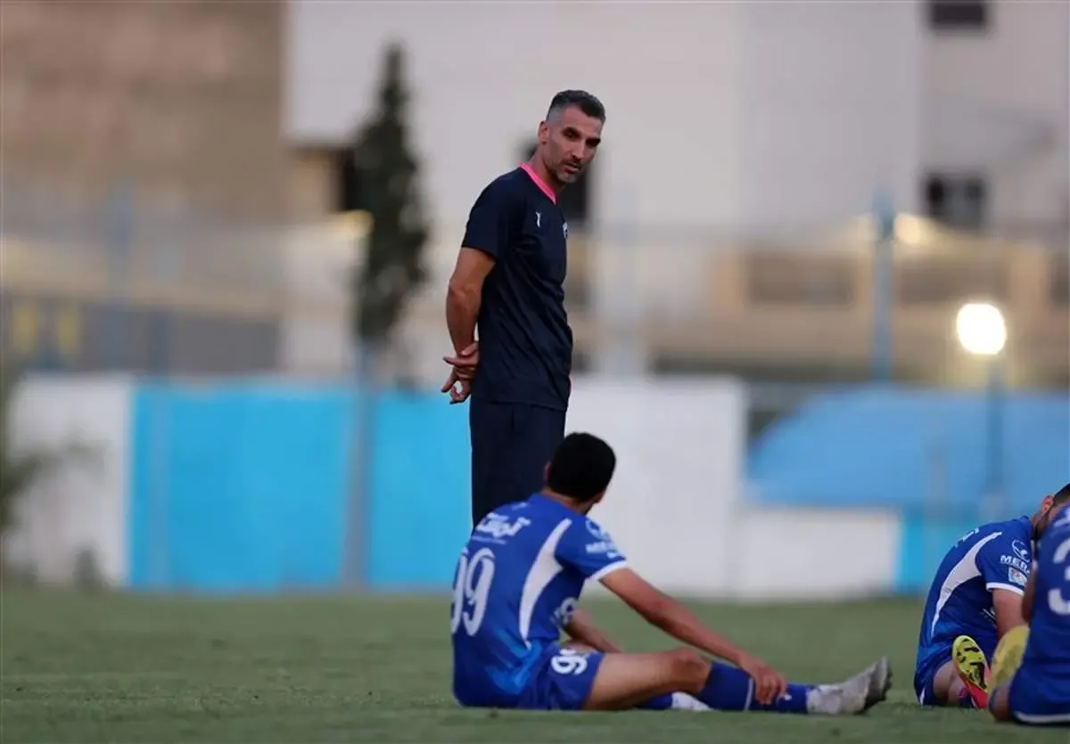 وضعیت نامشخص مربی محبوب آبی‌ها در بازی مقابل ملوان