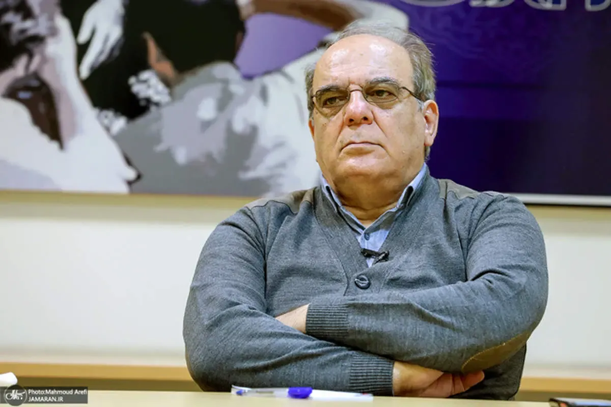 حقوق بگیران صد میلیونی خجالت بکشند