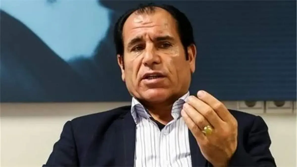 ارزِ ۴۲۰۰ تومانی حذف شود مرغِ ۸۰ هزارتومان هم پیدا نمی‌شود/ حقوق مجلسی‌ها و دولتی‌ها تورم‌زا نیست؟!