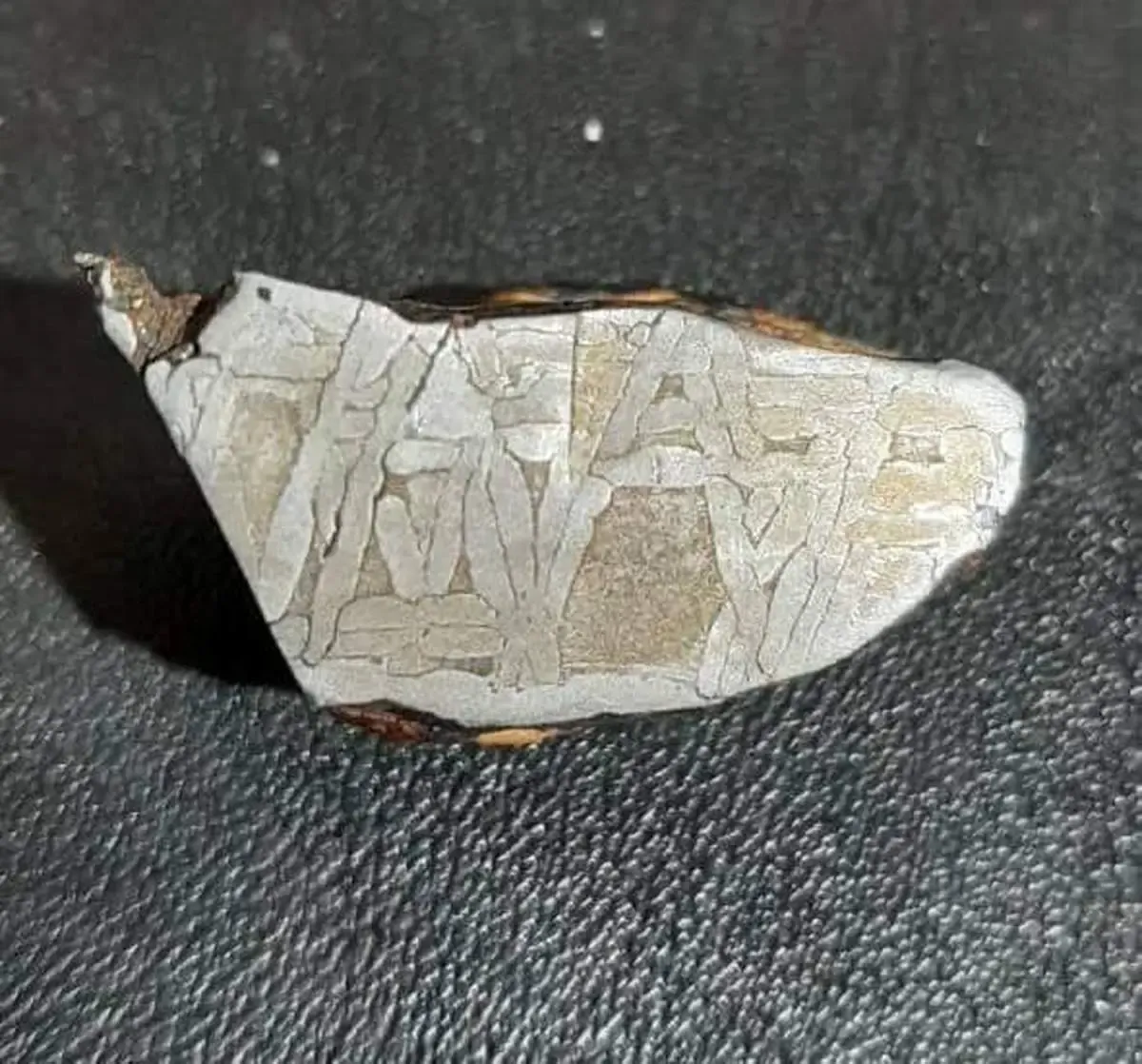 کشف اتفاقی شهاب‌سنگ در استان لرستان