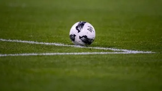 تمامی مسابقات فوتبال تعطیل شد