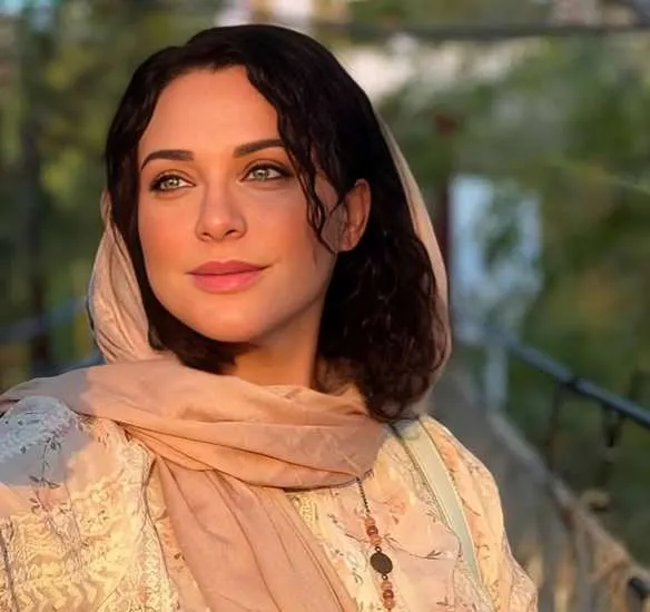 سلاف فواخرجی