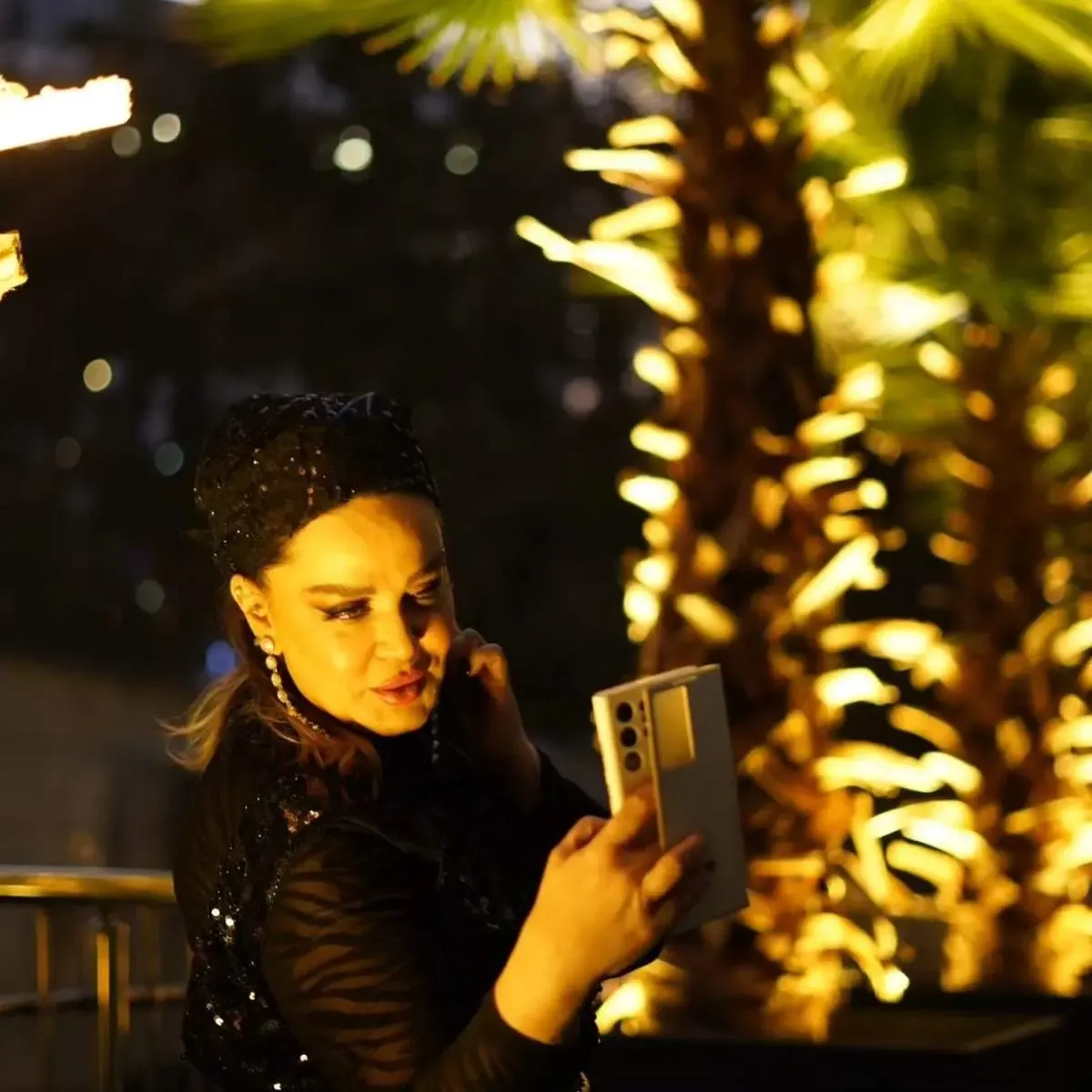 رونمایی بهاره رهنما از تتوی عجیب در جشن تولدش / عکس