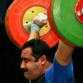قهرمان اسبق وزنه‌برداری آسیا درگذشت