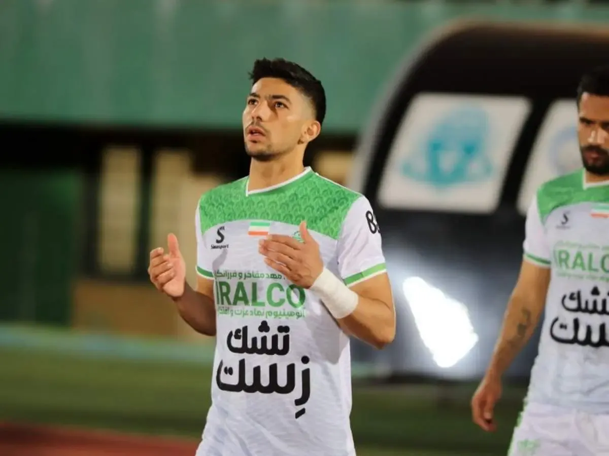 لیموچی لباس تیم ملی را سفت چسبید!