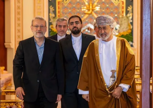 ادامه مذاکرات با آمریکا تأیید شد: دبیر شورای امنیت ملی: «باید پیگیری کنیم»