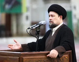 همه باید پشت سرباز میدان دیپلماسی بایستیم