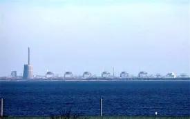 هشدار گروسی درباره خطرات یک نیروگاه هسته ای / غیرنظامیان از شهر تخلیه شدند