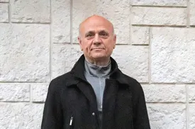 دغدغه  معیشت مردم، سیاسی نیست