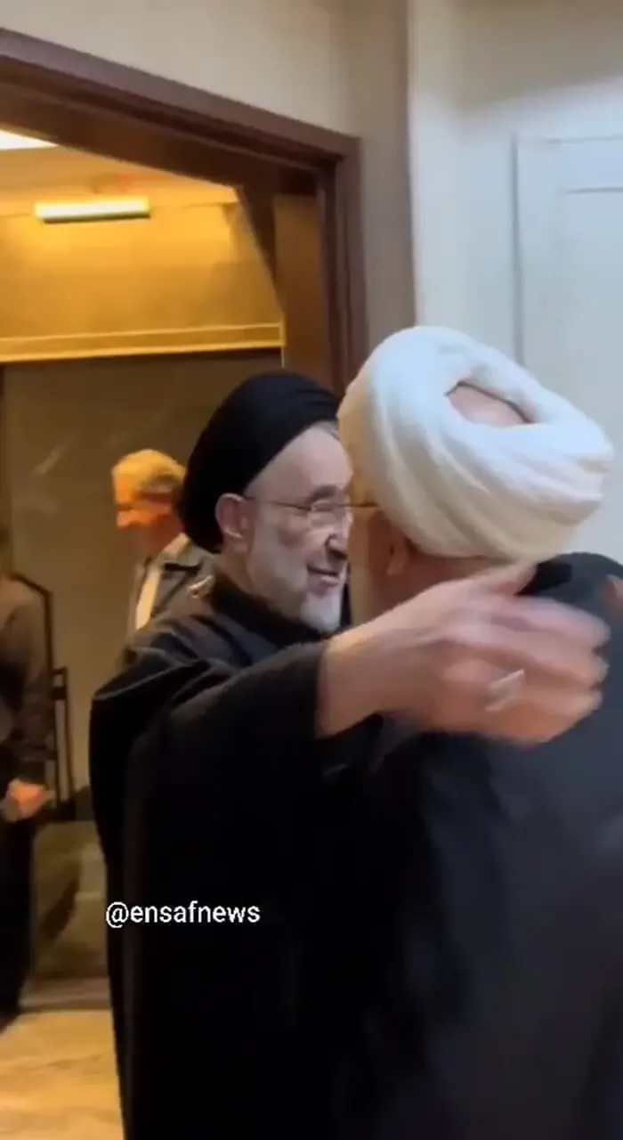 سید محمد خاتمی به دیدار کروبی رفت/ببینید