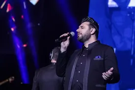 اجرای احساسی آهنگ ترند این روز‌ها توسط احسان خواجه‌امیری