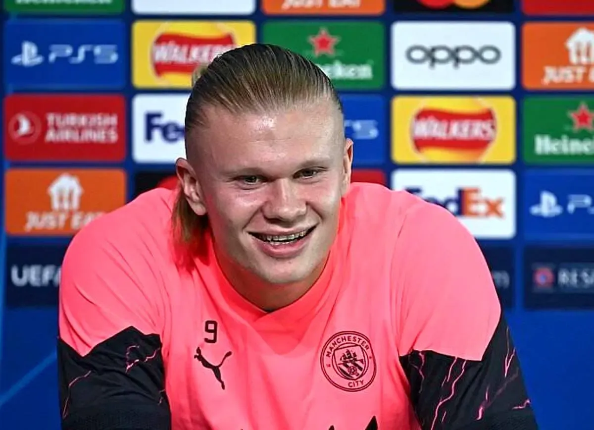 انتخاب هالند از بین مسی و رونالدو کدام بازیکن بود؟