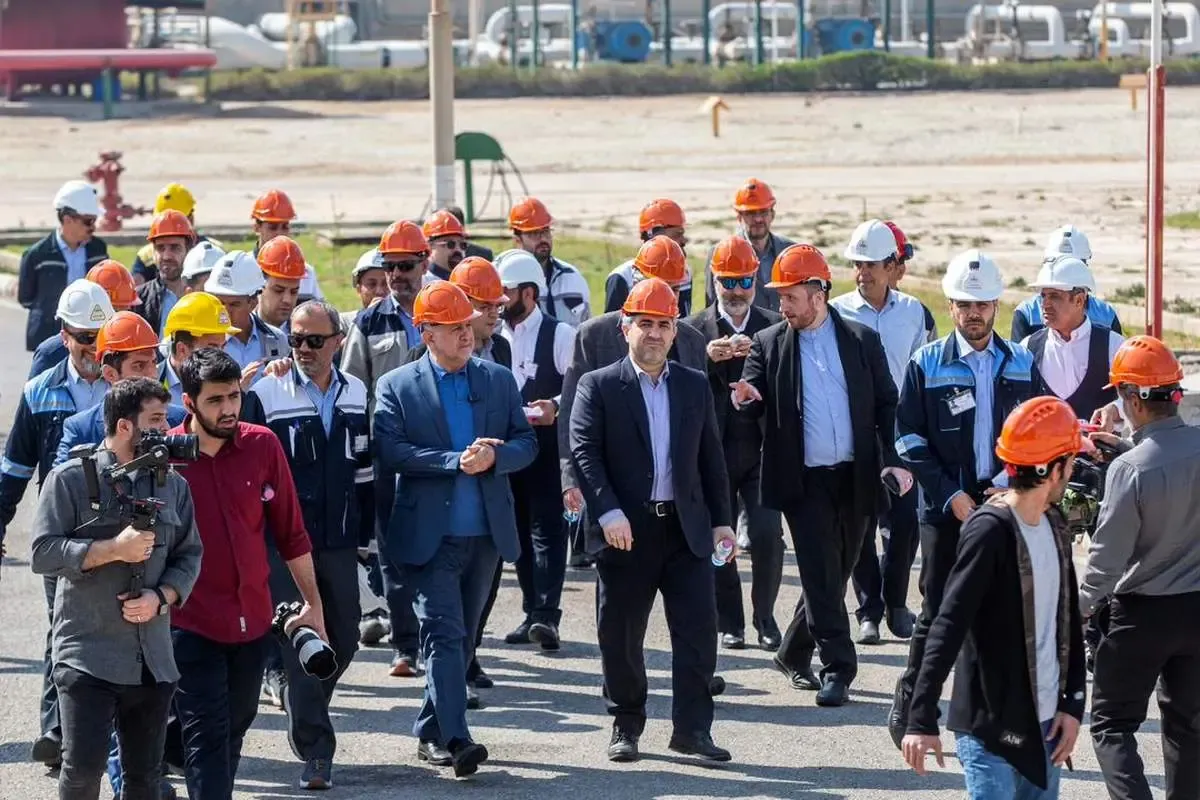 بازدید مدیرعامل تاپیکو از مجتمع های پتروشیمی واقع در آبادان و ماهشهر