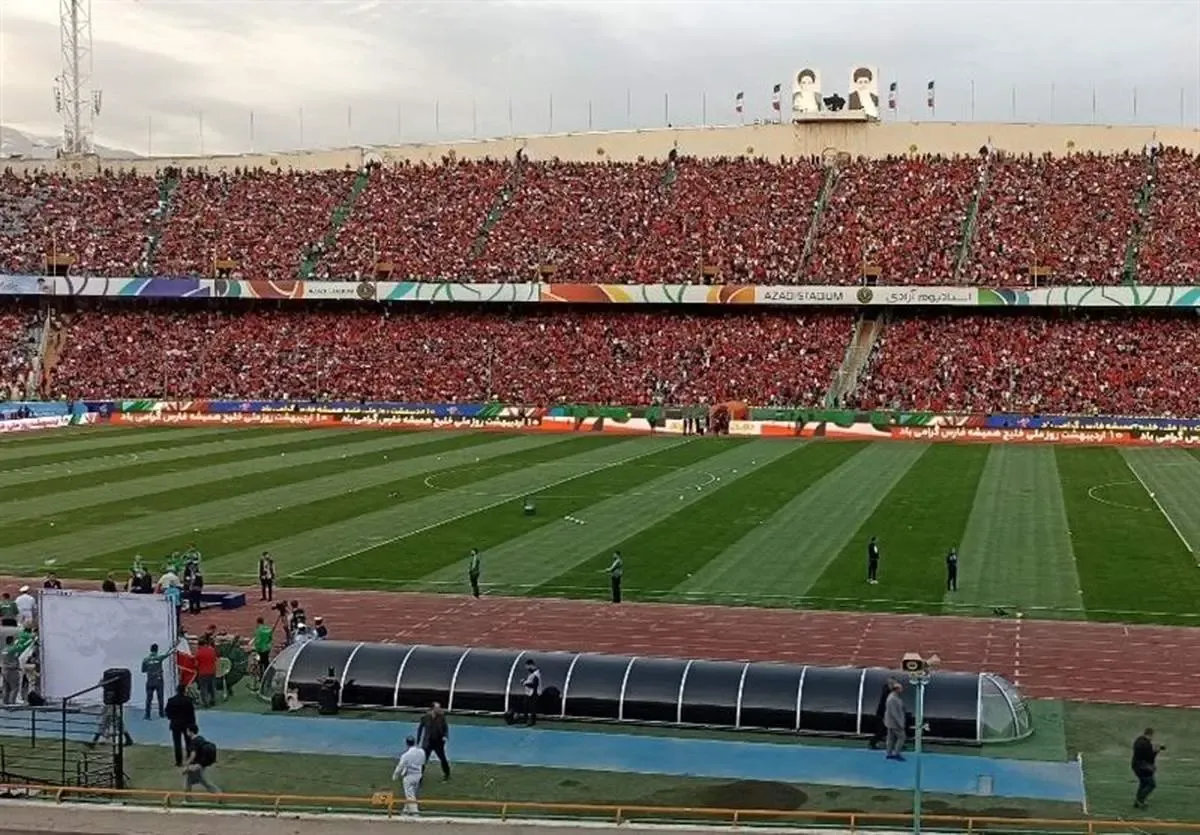 سپاهانی‌ها بی ادبی کردند بانوان پرسپولیسی جابجا شدند!/ تصاویر