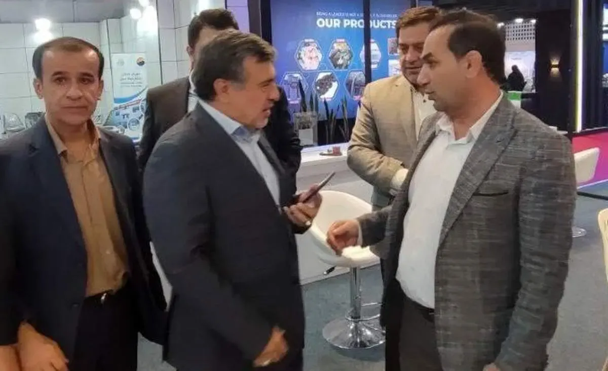 بازدید منتخب مردم استان از غرفه پتروشیمی ایلام در نمایشگاه ایران اکسپو