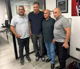 پرستویی به دیدار علی دایی رفت