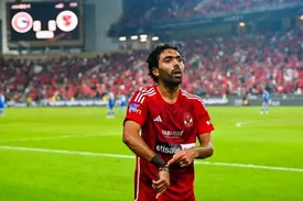 لحظات ترسناک: بیهوشی ستاره الاهلی در زمین