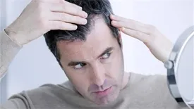 دلایل سفید شدن مو‌ در سنین جوانی و راهکار درمان آن