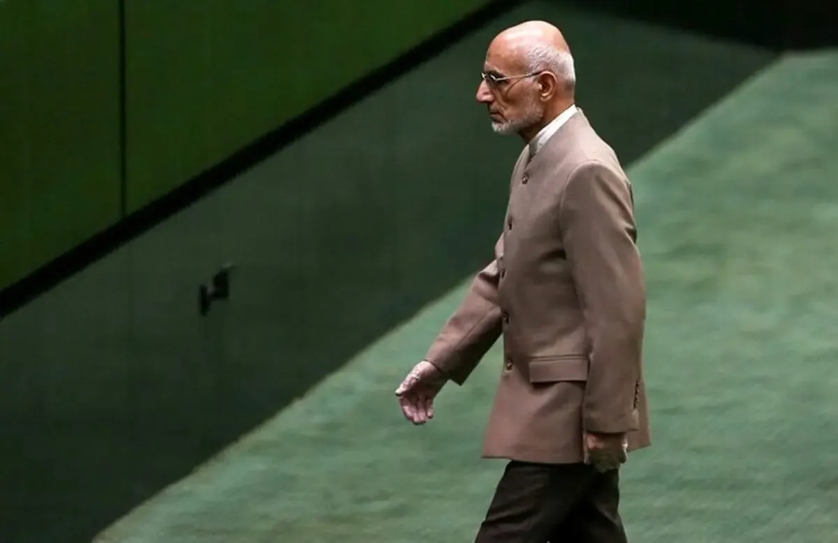 حاشیه‌های تمام نشدنی میرسلیم | مواضع او را حزبش هم گردن نمی‌گیرد