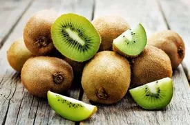 این افراد به کیوی لب نزنند