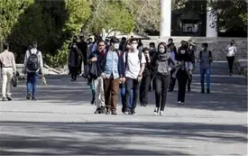 دانشگاه آزاد استادان را ملزم کرد تا به دانشجویان تذکر حجاب دهند+ عکس