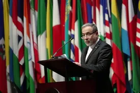 تهران–باکو روی میز مذاکره؛ عراقچی راهی جمهوری آذربایجان شد