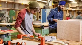 درآمد نصاب کابینت در کانادا چقدر است؟