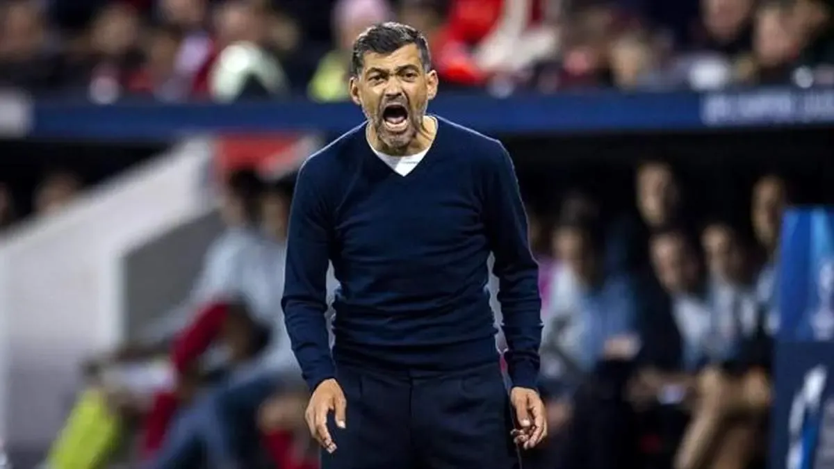 اخراج مربی طارمی در حضور پلیس | به تخلفات او رسیدگی می‌شود