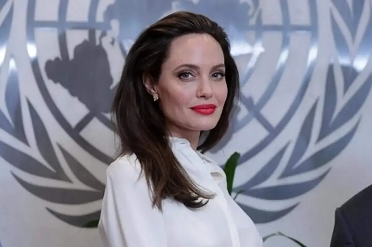 رابطه گرم آنجلینا جولی و پسرش  فضای مجازی را به آتش کشید /عکس