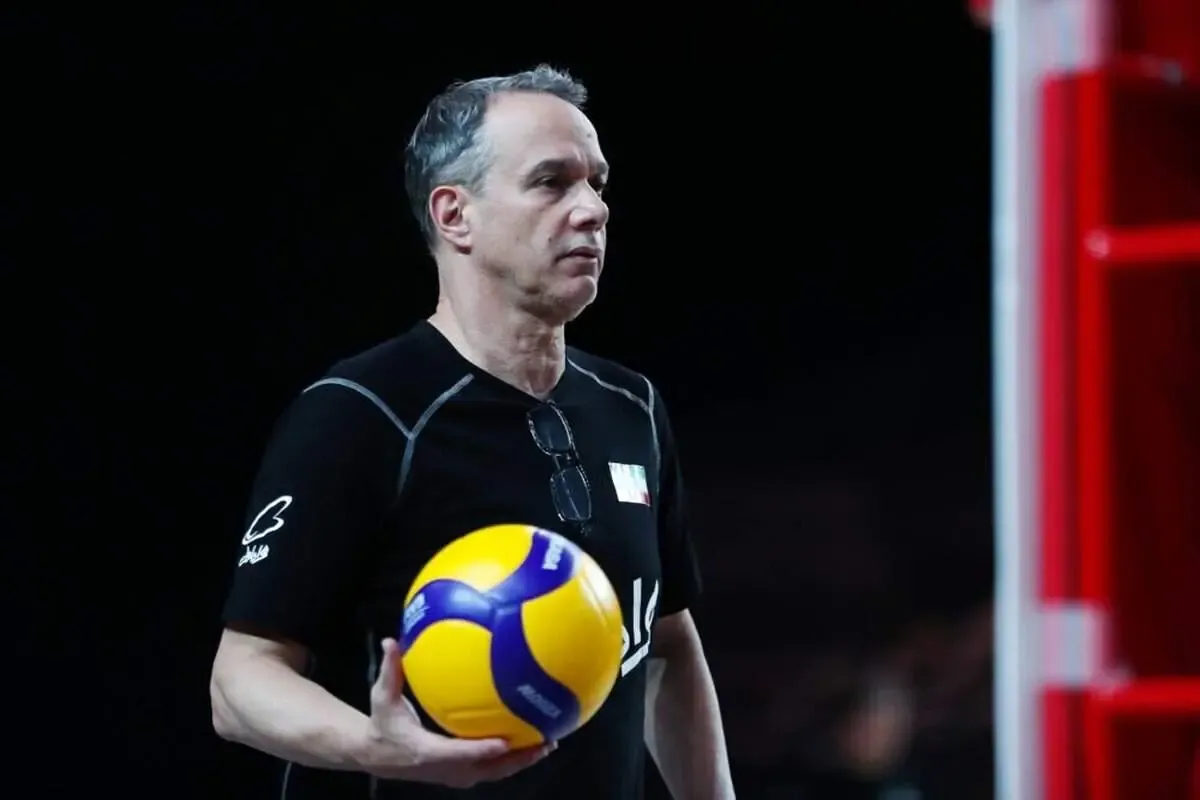 سرمربی تیم ملی والیبال ایران برکنار شد