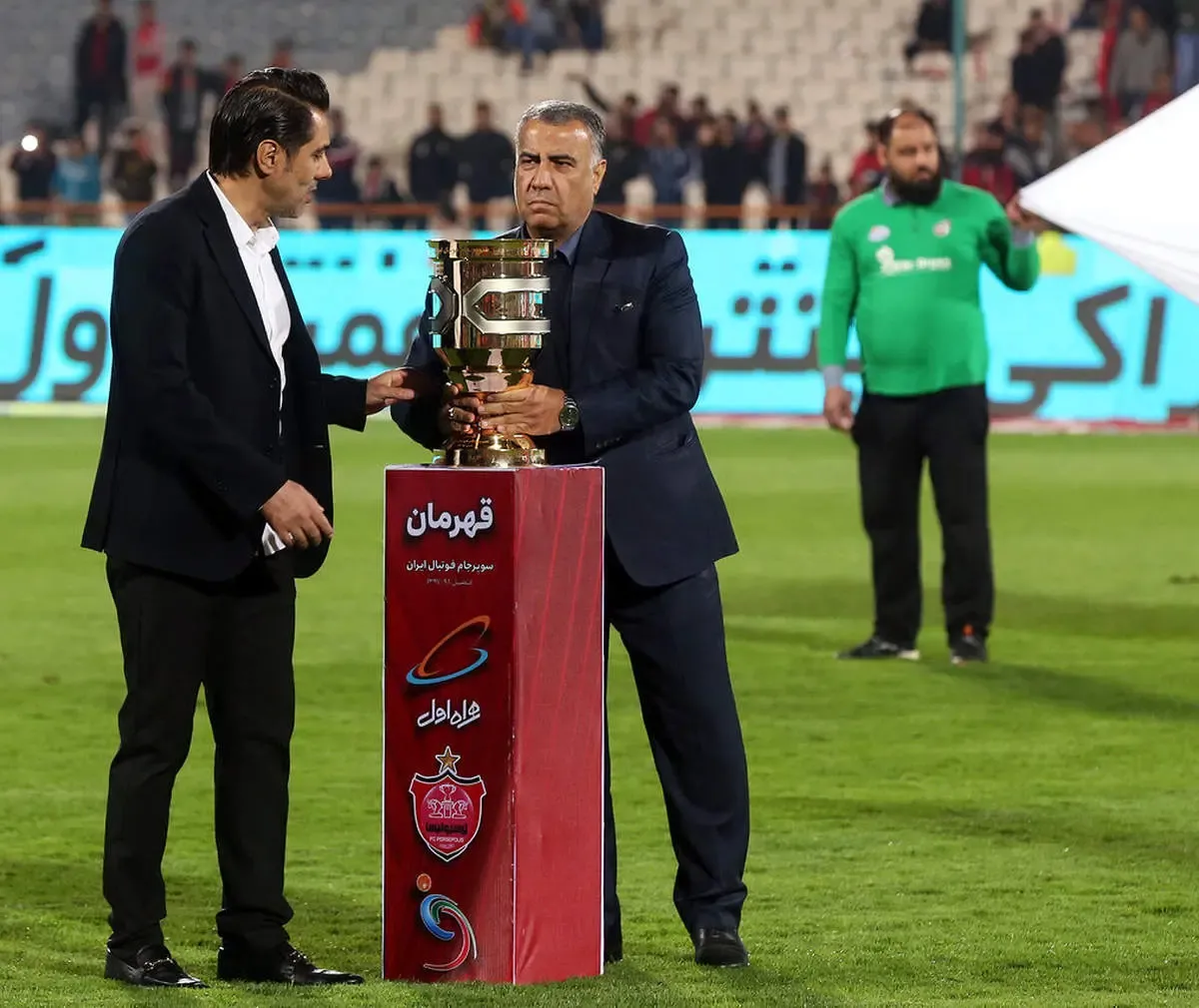 پرسپولیس یکشنبه جشن قهرمانی می‌گیرد